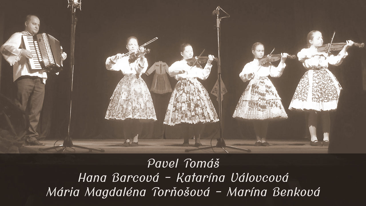 Slovak children folk song – Kohútik jarabý, Maličká som – Sláčikové kvarteto Kovačica – Hana, Katarína, Mária Magdaléna a Marína